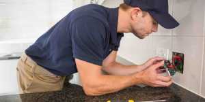 RealEstateBuyingAndSellingTipsForTheNewInvestor Power Electrician Websites electrician websites